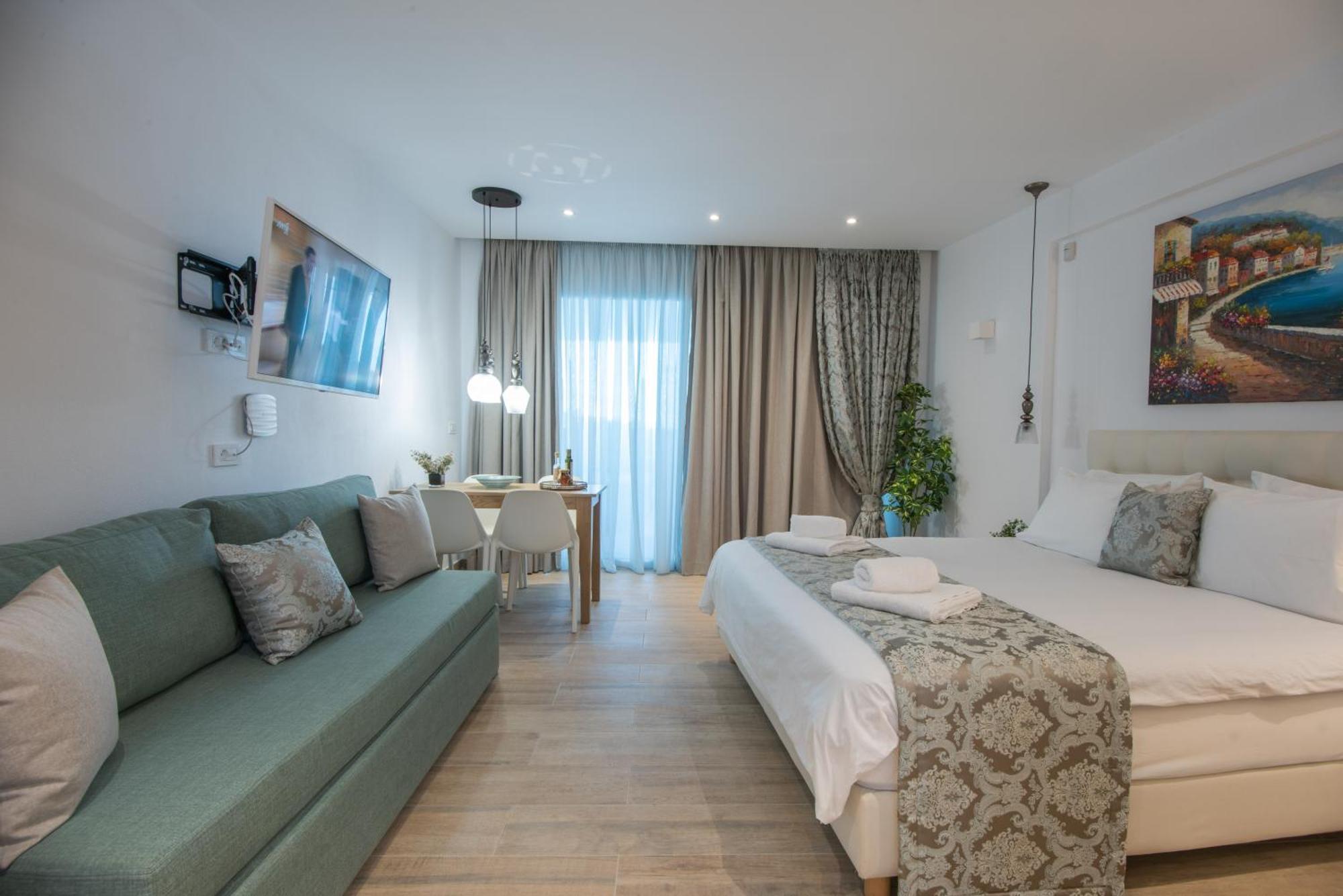 Ammos Lux Apartments Crete Agios Nikolaos  Bagian luar foto