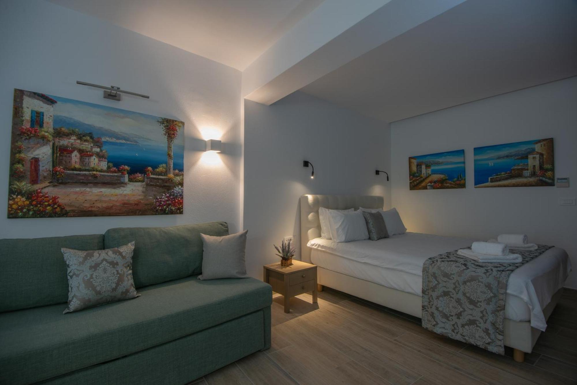 Ammos Lux Apartments Crete Agios Nikolaos  Bagian luar foto